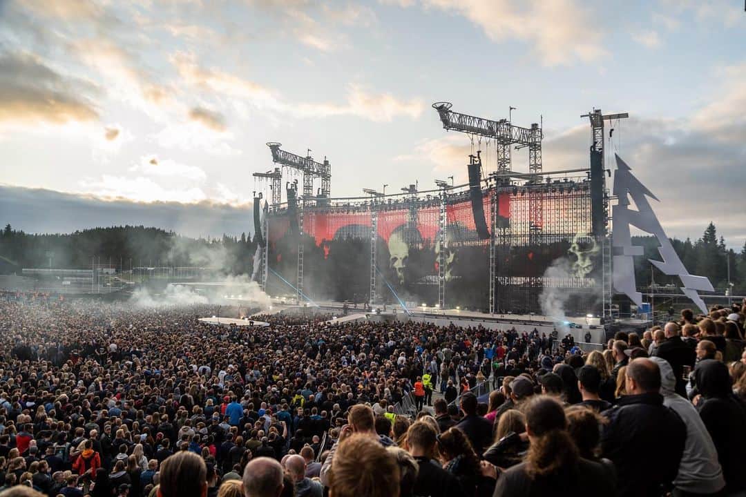 メタリカさんのインスタグラム写真 - (メタリカInstagram)「Photos from last night’s show in Trondheim! ・・・ 📸 by @brettmurrayphotography & @photosbyjeffyeager ・・・ #MetInTrondheim #WorldWired #Metallica」7月14日 11時25分 - metallica