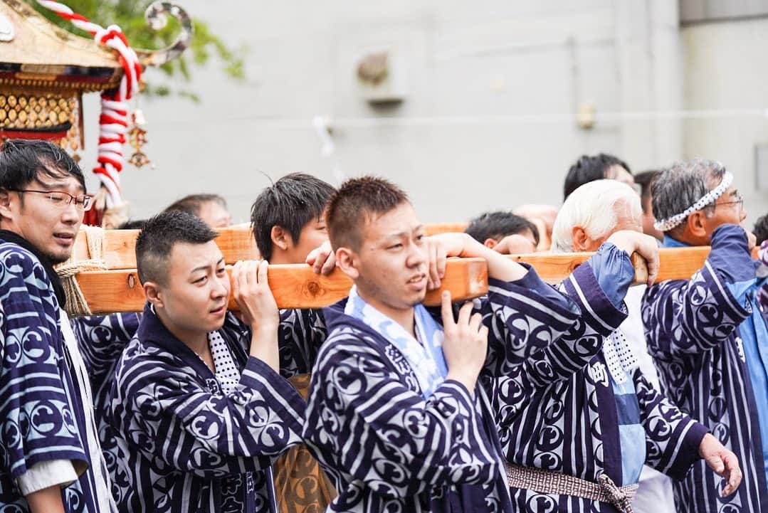 さいたまつりさんのインスタグラム写真 - (さいたまつりInstagram)「【こだま夏まつり】﻿ 各町のみこしが担ぎ出されました！これから八幡神社にみこしが集結します。﻿ ﻿ あいにくの雨ですが、担ぎ手の皆さんの熱気がすごいです…！﻿ ﻿ #さいたまつり #神輿 #みこし #ケンカみこし #埼玉 #festival  #祭り #saitamatsuri #お祭り #写真好きな人と繋がりたい #ファインダー越しの私の世界 #お祭り写真 #お祭り写真部 #kodama #児玉 #本庄 #honjo #mikoshi」7月14日 11時20分 - saitamatsuri