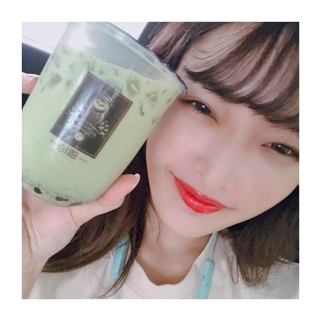 みなみさんのインスタグラム写真 - (みなみInstagram)「郡山に「琥珀」っていうタピオカ屋さんができたんだよ🤩💚 郡山着いてからすぐ買いに行ってきた！ 私は抹茶にしたんだけど サッパリしてて、黒糖タピオカはもちもちで弾力があってすっごく美味しかった〜🥰 #郡山#タピオカ#琥珀」7月14日 11時34分 - mn2ddy