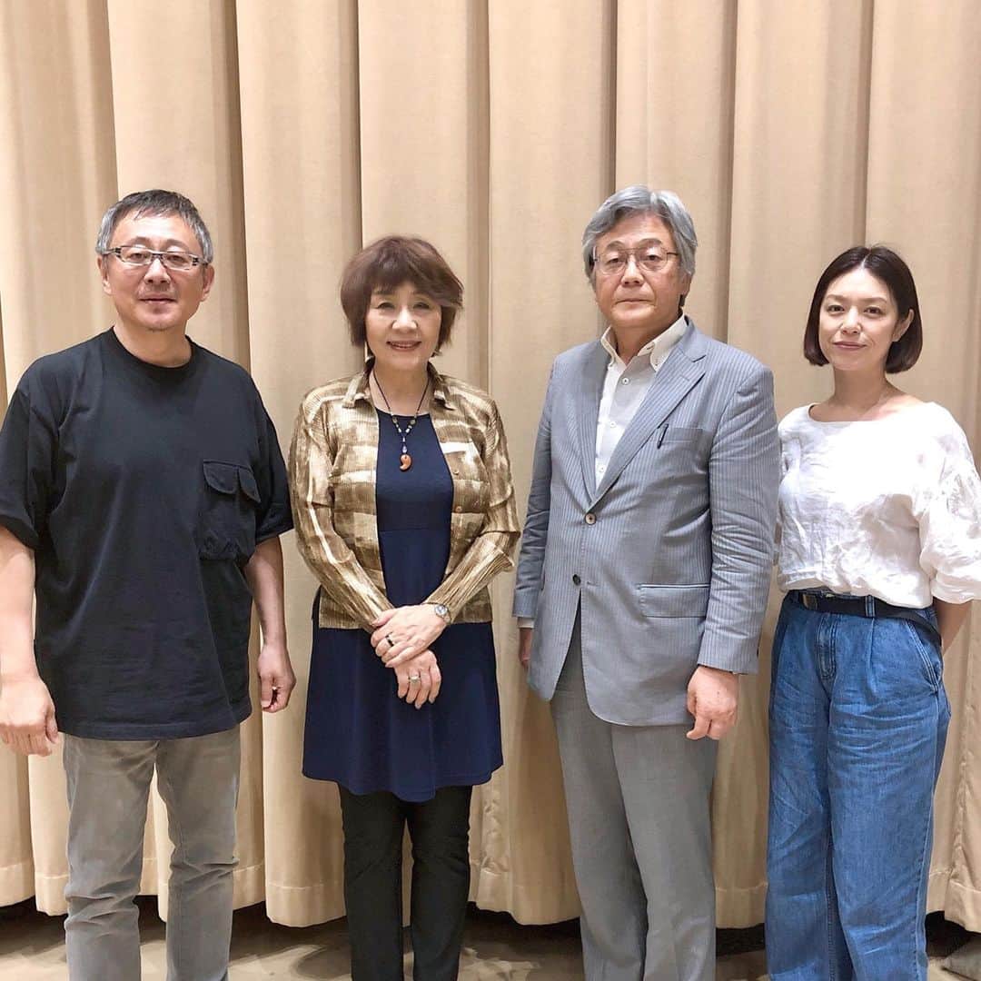 加藤紀子のインスタグラム：「この後お昼0時15分から NHK-FM「トーキングウィズ松尾堂」 『万葉集で古代と今を結ぶ』をテーマにマンガ家…里中満智子さん、高岡市万葉歴史館館長・歌人…坂本信幸さんにお話を伺います！ 万葉集の楽しみ方、ようやく知れたかも😅！ ぜひお付き合いくださいー。  #nhkfm #トーキングウィズ松尾堂」