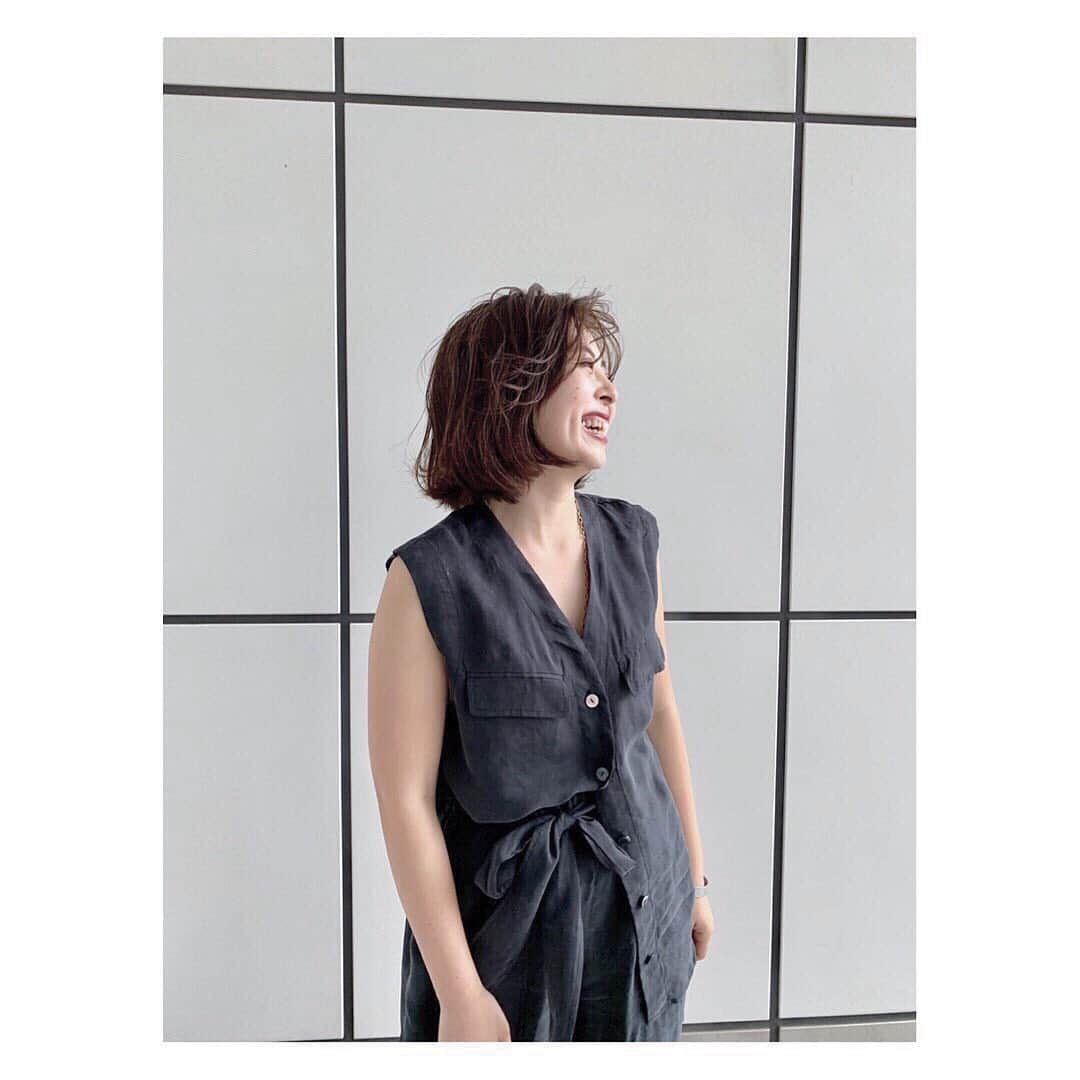 ETRÉ TOKYO ストアさんのインスタグラム写真 - (ETRÉ TOKYO ストアInstagram)「@etretokyo Staff : 新宿店  Yuho 162cm  #キュプラノースリシャツ ￥18,000 + tax 着用：GREY / Fサイズ  #キュプラリボンショートパンツ ￥18,000 + tax 着用：GREY / Mサイズ  夏に適した素材で軽やかに仕立てたキュプラ シリーズ。  パンツはウエストの可愛らしいリボンデザインをアクセントに。 また、リボンでお好みのフィット感へ調節していただけます。  #etretokyo #ルミネ #ルミネ新宿」7月14日 11時53分 - etretokyo_store