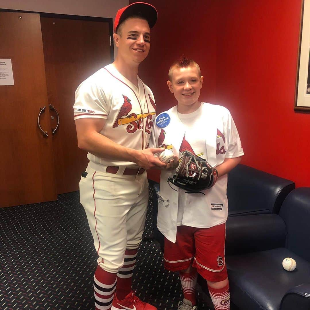 セントルイス・カージナルスさんのインスタグラム写真 - (セントルイス・カージナルスInstagram)「During batting practice, Tyler O’Neill told Preston that he would hit a home run... he did! 💪」7月14日 12時02分 - cardinals