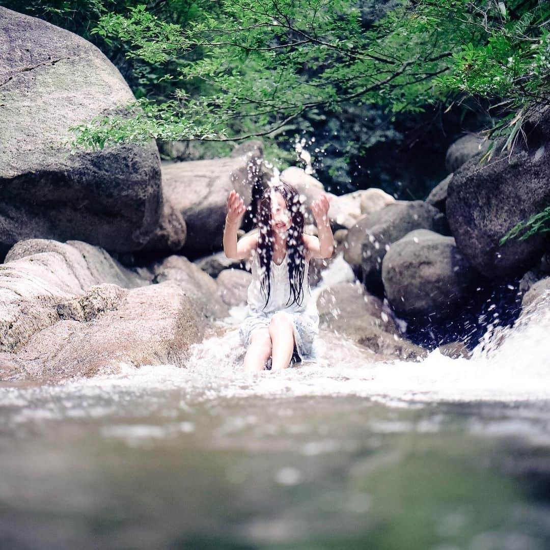 haraoのインスタグラム：「夏は川 . . #GPW_members_only #被写体募集 #hasselblad_diary」