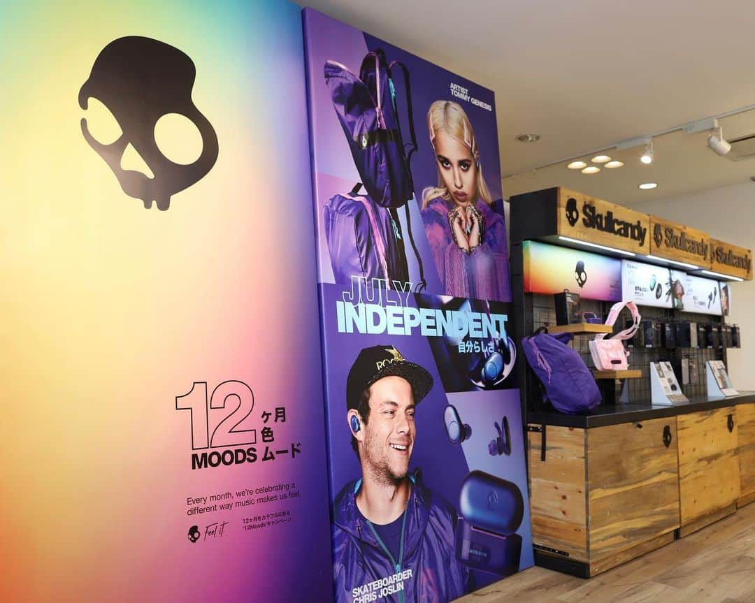 Skullcandy Japanさんのインスタグラム写真 - (Skullcandy JapanInstagram)「‪🌟告知🌟大阪心斎橋に1日限定で明日 7月15日(月)公式POP UP STOREをオープン❗️ PushやIndyなどの新製品だけでなく、Crusher360や12 MOODS商品も全て試聴できます💀﻿ 先着来店で非売品トートバックプレゼント❗️ ﻿ 更に、Tシャツは特別セール価格です✨﻿Skullandy東京店やネットでしか手に入らないアパレルですが、是非この機会をお見逃しなく‼️﻿ ﻿ 皆さまのご来店を心よりお待ちしております。﻿ ﻿ 💀開催日﻿ 7/15(月)﻿ 11時〜19時﻿ ﻿ 💀住所﻿ 大阪ホワイトアベニューB1﻿ ファッションフロア http://www.whiteavenue.jp  #FeelSkullcandy #FeelIndependent #スカルキャンディー」7月14日 12時04分 - skullcandyjapan