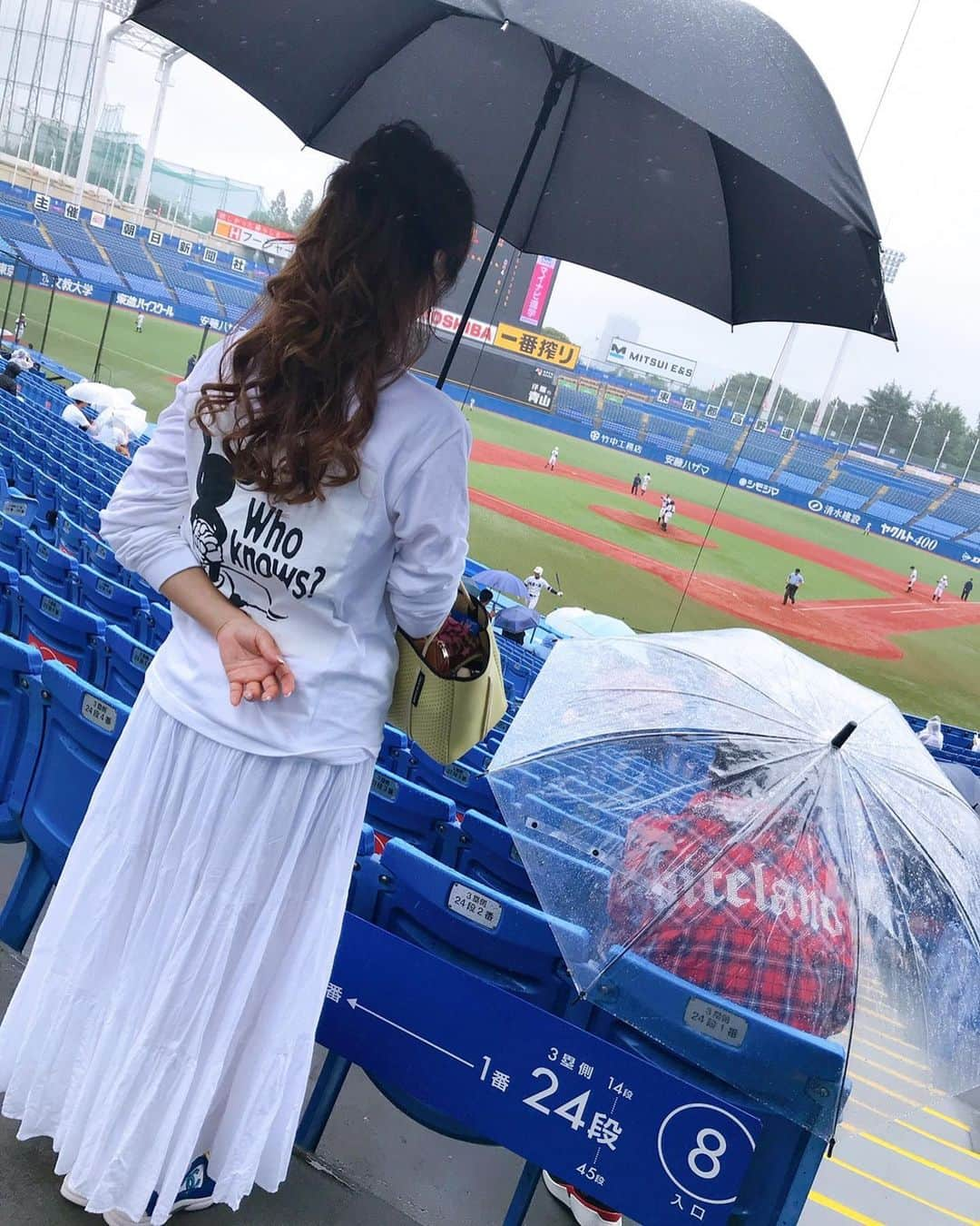 渡辺美奈代さんのインスタグラム写真 - (渡辺美奈代Instagram)「明治神宮野球場⚾️ 雨の降る中ですが、、 みんな頑張って📣  #高校野球 #明治神宮野球場⚾️」7月14日 12時32分 - watanabe_minayo