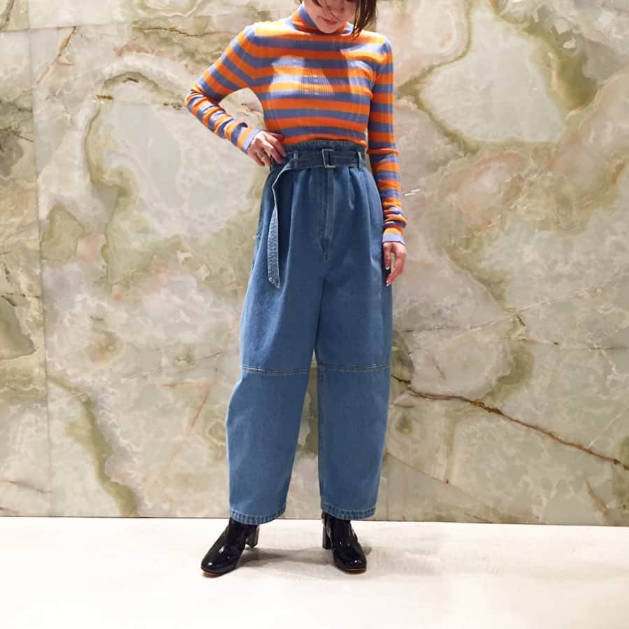 H BEAUTY&YOUTHさんのインスタグラム写真 - (H BEAUTY&YOUTHInstagram)「＜Christian Wijnants＞ border turtle knit ¥53,000-(+tax) denim high weist belted pants ¥52,000-(+tax) denim high weist patch skirt ¥44,000-(+tax)  #H_beautyandyouth @h_beautyandyouth  #BEAUTYANDYOUTH #Unitedarrows #christianwijnants」7月14日 12時35分 - h_beautyandyouth