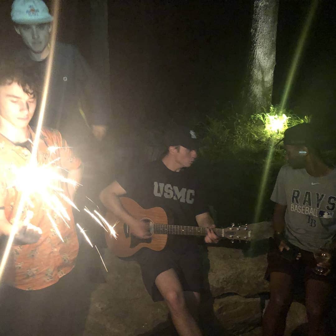 ワイヤット・オレフさんのインスタグラム写真 - (ワイヤット・オレフInstagram)「birthday good birthday very good thanks guys love you all」7月14日 12時51分 - wyattoleff