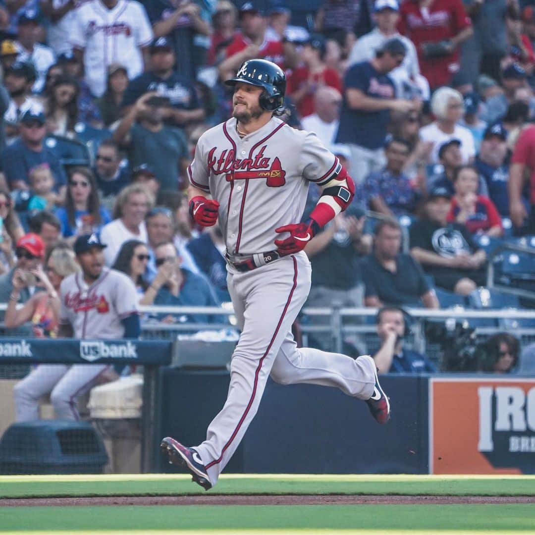 アトランタ・ブレーブスさんのインスタグラム写真 - (アトランタ・ブレーブスInstagram)「Got 👏 it 👏 done 👏 #ChopOn」7月14日 13時55分 - braves