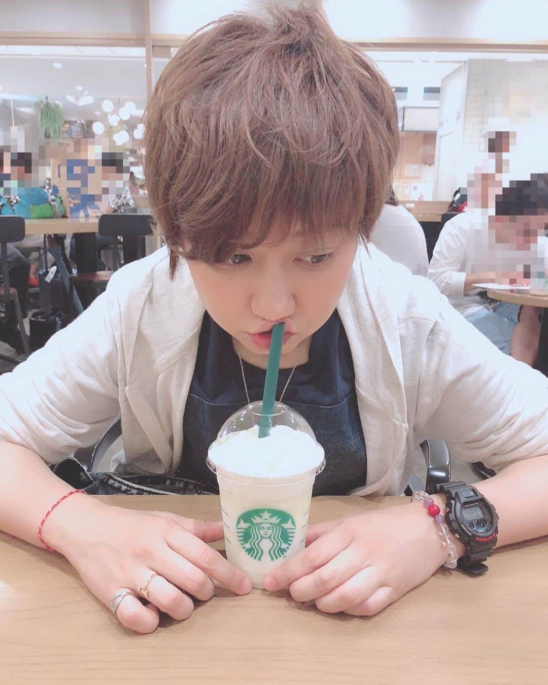 てん（ものまね）さんのインスタグラム写真 - (てん（ものまね）Instagram)「#スタバ で #レモンヨーグルト発酵フラペチーノ 飲んだよ🍋  #Starbucks」7月14日 13時57分 - tenkukku10