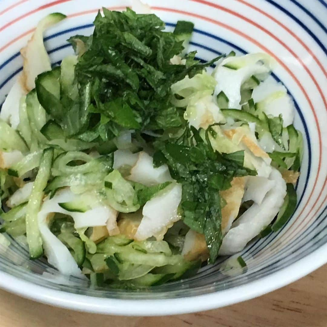 柳家さん生さんのインスタグラム写真 - (柳家さん生Instagram)「7/14朝ご飯だぁ〜 蒸し野菜ハム目玉焼き 胡瓜竹輪紫蘇ぽん酢醤油 おろしひきわり納豆 豆腐もやし味噌汁 胡麻ご飯🍚」7月14日 14時05分 - waraiguma1957