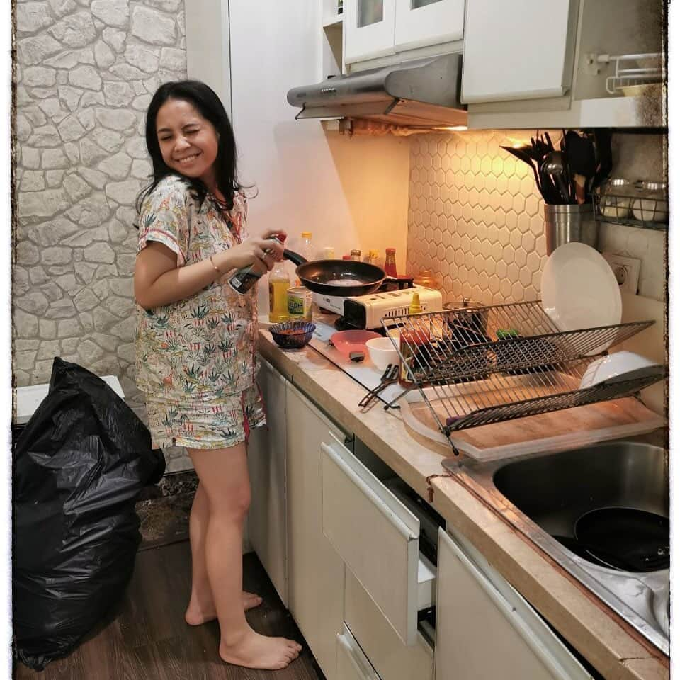 Raffi Ahmadさんのインスタグラム写真 - (Raffi AhmadInstagram)「Belum mandiiiii dan dia masak buat Lunch Time ❤️😁🤣」7月14日 14時34分 - raffinagita1717