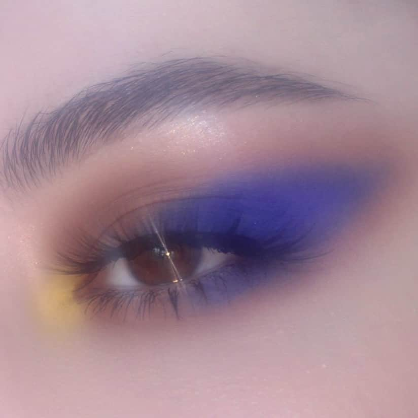 Anastasia Beverly Hillsさんのインスタグラム写真 - (Anastasia Beverly HillsInstagram)「Dreamy @beautiful.october •  Eye Primer * (Crystal Loose Pigment) + Alyssa Edwards palette (h.o.e., dream it, brick road)  #abhxalyssaedwards」7月14日 14時43分 - anastasiabeverlyhills