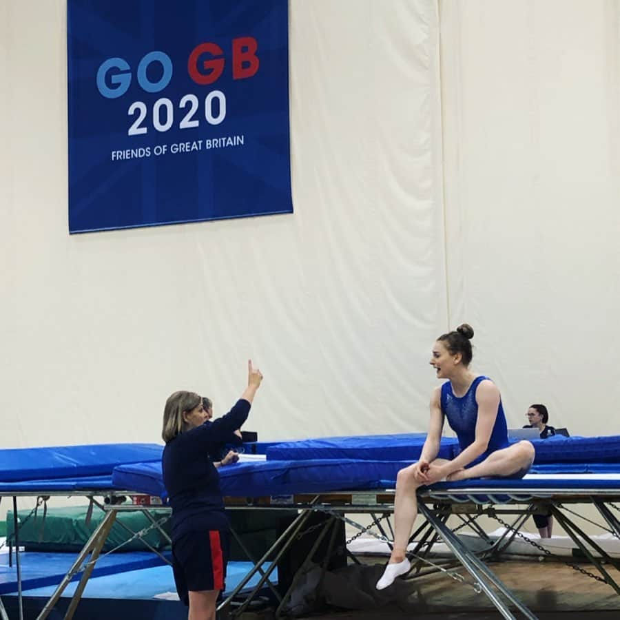 ブライオニー・ペイジさんのインスタグラム写真 - (ブライオニー・ペイジInstagram)「Japan Camp (day 7) 🇯🇵 [Insert witty caption about my facial expression here] 😬  #coaching #trampoline #trampolining #trampolinecoach  Training here in Japan is going great. It’s definitely hard work (no change there) but I’m learning a lot and making improvements both large and small. 💪🏻」7月14日 15時03分 - bryony_page