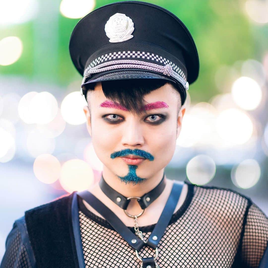 Harajuku Japanさんのインスタグラム写真 - (Harajuku JapanInstagram)「Japanese pianist and composer Ohshi (@oshy_wu) on the street in Harajuku with a glitter mustache and glitter beard, a Milkboy robe, House of Viviano Sue sequin shorts, a leather harness, fishnets, and tall spike platforms by Monster Shoes.」7月15日 1時16分 - tokyofashion