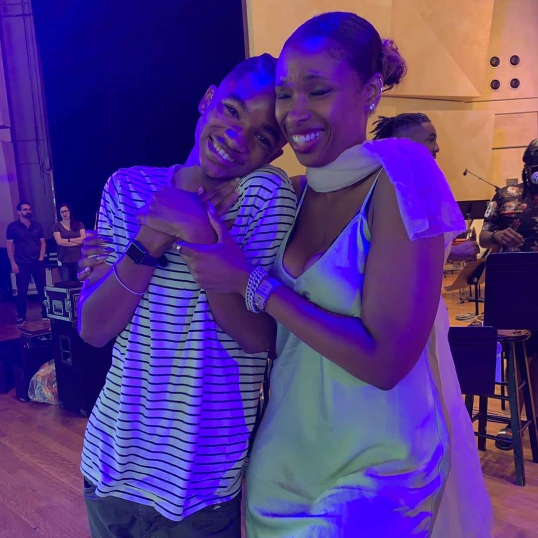 ジェニファー・ハドソンのインスタグラム：「He got his ticket ! He even came early enough for the soundcheck! He’s definitely JHud productions material !」