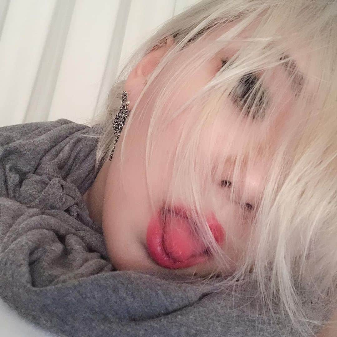 CL さんのインスタグラム写真 - (CL Instagram)「🍒」7月15日 2時11分 - chaelincl