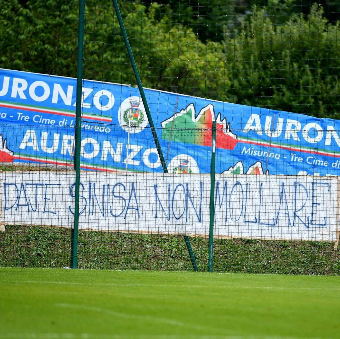 SSラツィオさんのインスタグラム写真 - (SSラツィオInstagram)「💥 #LazioAuronzo 18-0 FT! A pyrotechnic start... #Auronzo2019 ⛰」7月15日 2時16分 - official_sslazio