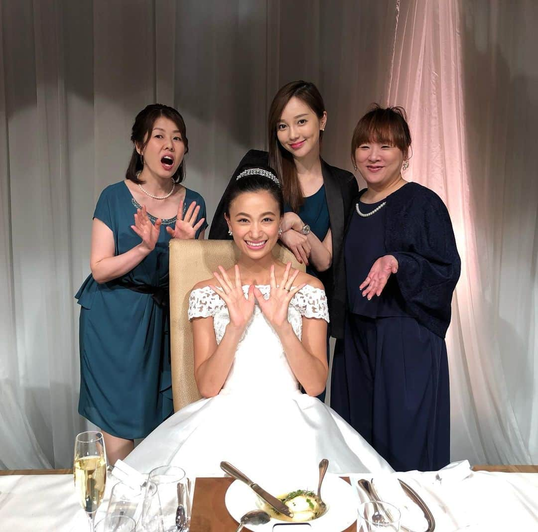 ICONIQさんのインスタグラム写真 - (ICONIQInstagram)「That was such a beautiful wedding 💍💕 I wish you both many happy years @hirotakaurabe @takahashiyu.official 🥂👏💑」7月14日 17時37分 - iqaymiq