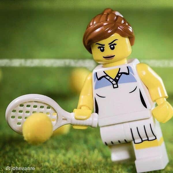 LEGOさんのインスタグラム写真 - (LEGOInstagram)「Ace! 🎾 What has been your favorite Wimbledon moment this year?  #LEGO #Tennis #UGC #fanmade #legotennis #legogram #bricklife #minifigure #legominifigure  Thanks to @johnvanre & @armybratbricks for the 📸」7月14日 17時56分 - lego