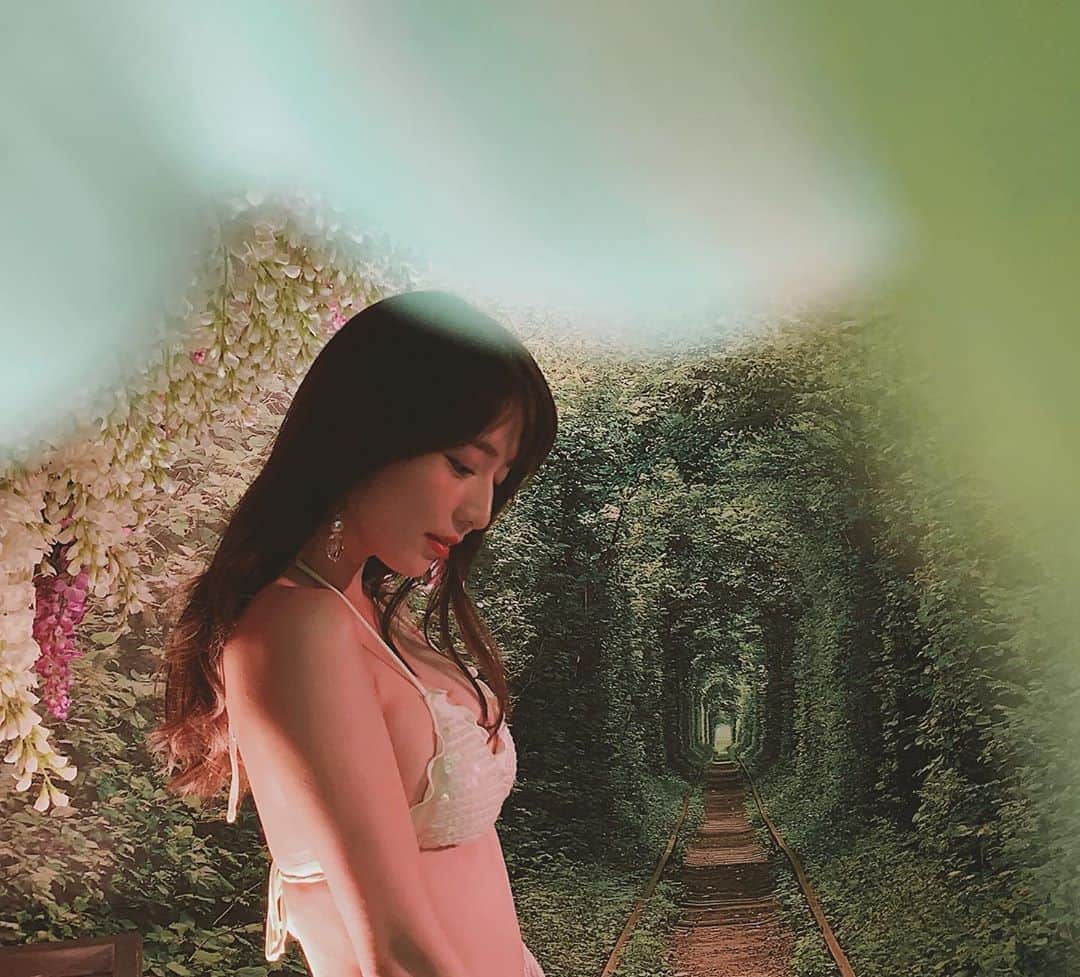 堀尾実咲のインスタグラム：「👼🌴 #サマーランド #サマラン #プール #ナイトプール」