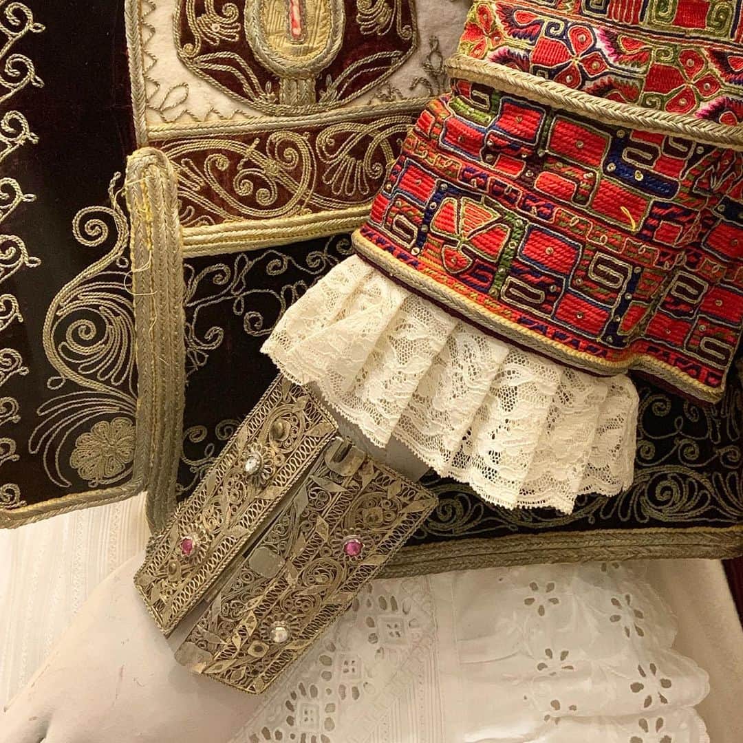 ジャンポールレスパナールのインスタグラム：「. Detail of a bridal costume from Koropi, 1908」