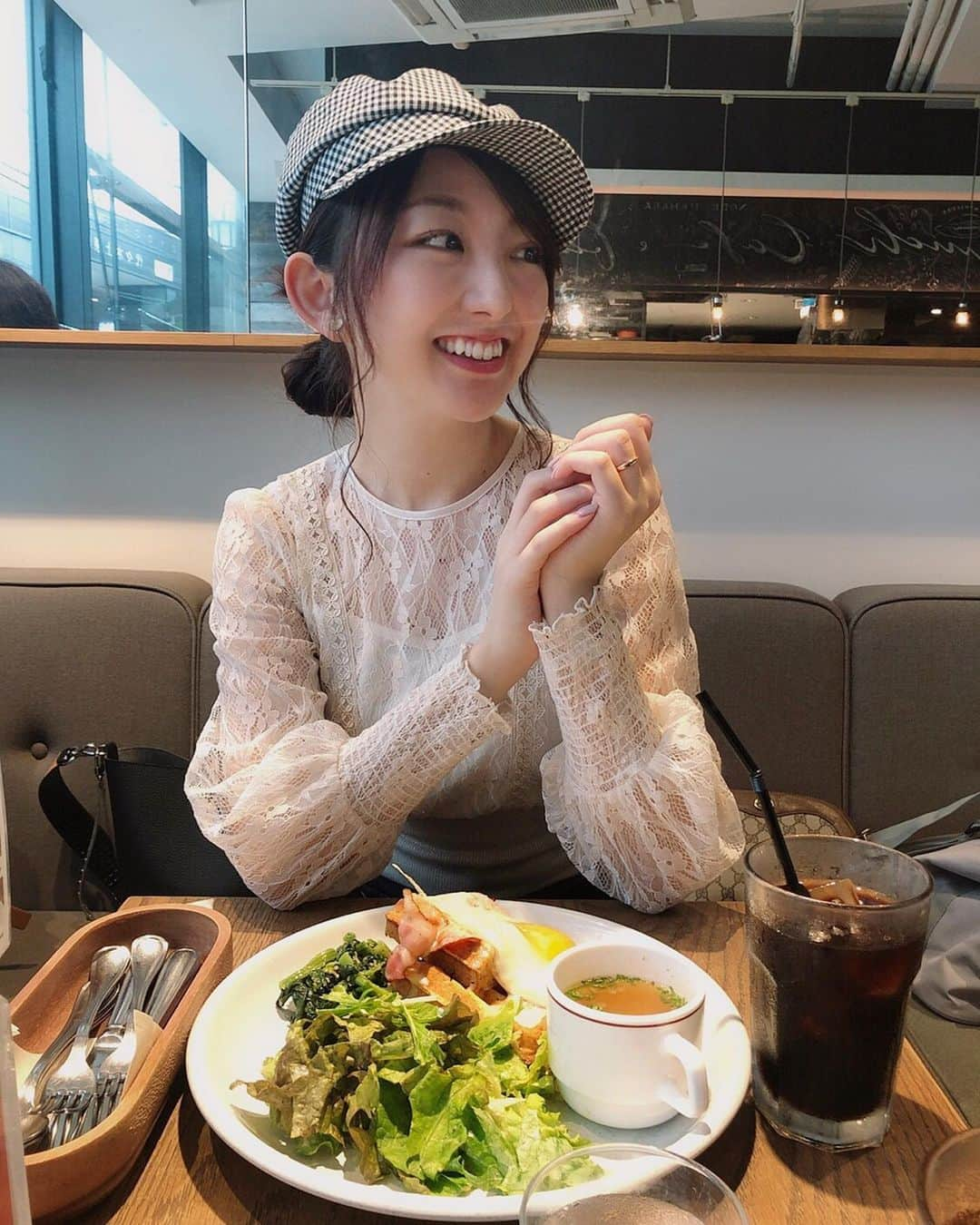 尻無浜冴美さんのインスタグラム写真 - (尻無浜冴美Instagram)「気になってたノードウエハラ♪﻿ ﻿ 野菜いっぱいのヘルシーランチが食べられて﻿ 料理もコーヒーも美味しかった☺️💗﻿ 代々木上原駅から徒歩1分？もはや30秒？﻿ めちゃくちゃ近くって便利！﻿ 妹が頼んでたサバ丼、茗荷がマッチしててさっぱりしてて美味しかった〜😳✨﻿ ﻿ ﻿ ﻿ #代々木上原カフェ﻿ #代々木上原 ﻿ #カフェ #カフェ巡り #カフェ好き  #カフェご飯 #カフェごはん  #cafe #カフェ好きな人と繋がりたい  #小田急線カフェ #千代田線  #ノードウエハラ #nodeuehara」7月14日 19時18分 - saemi_shinahama