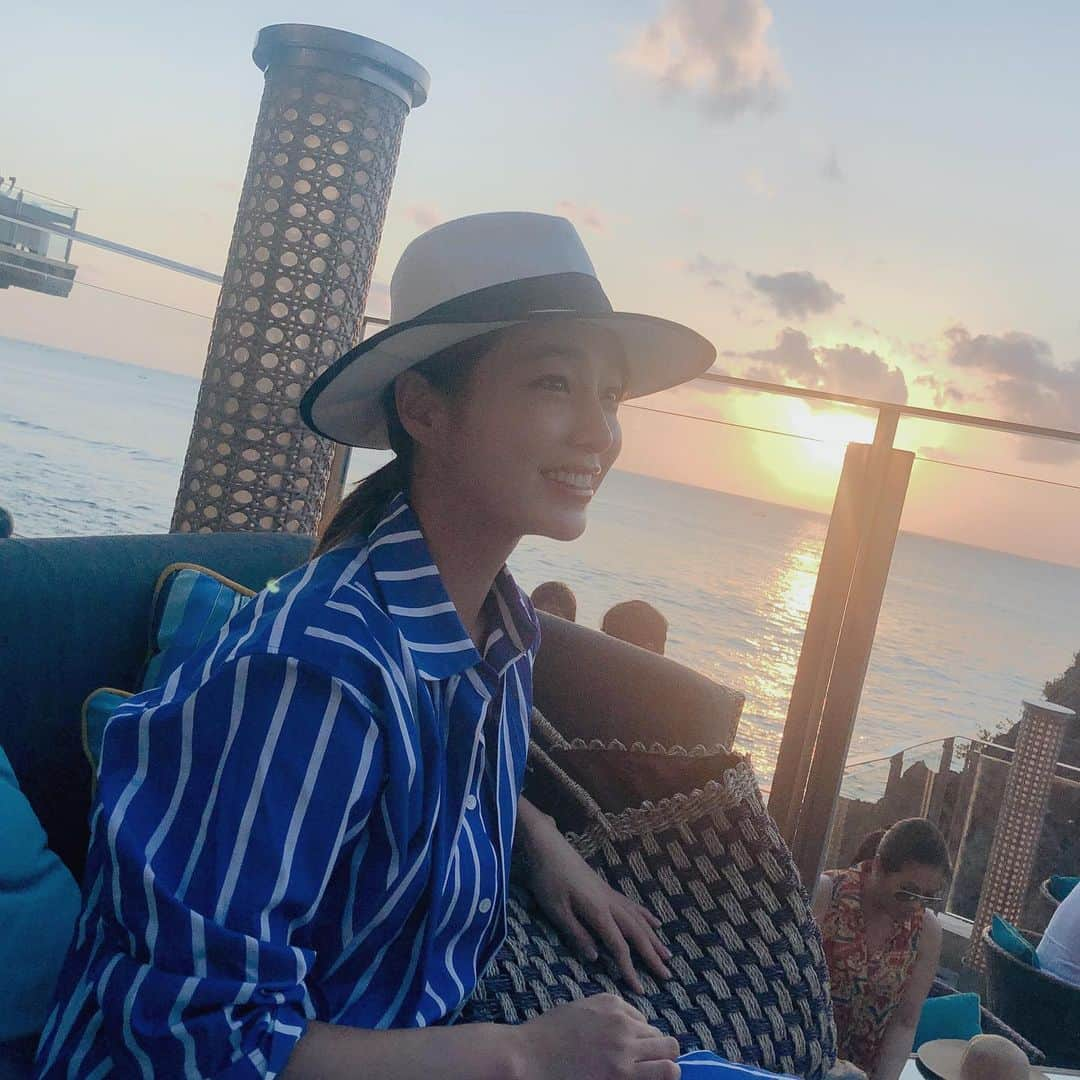 イ・ミンジョンさんのインスタグラム写真 - (イ・ミンジョンInstagram)「sunset #ayanaresort #rockbar」7月14日 19時15分 - 216jung