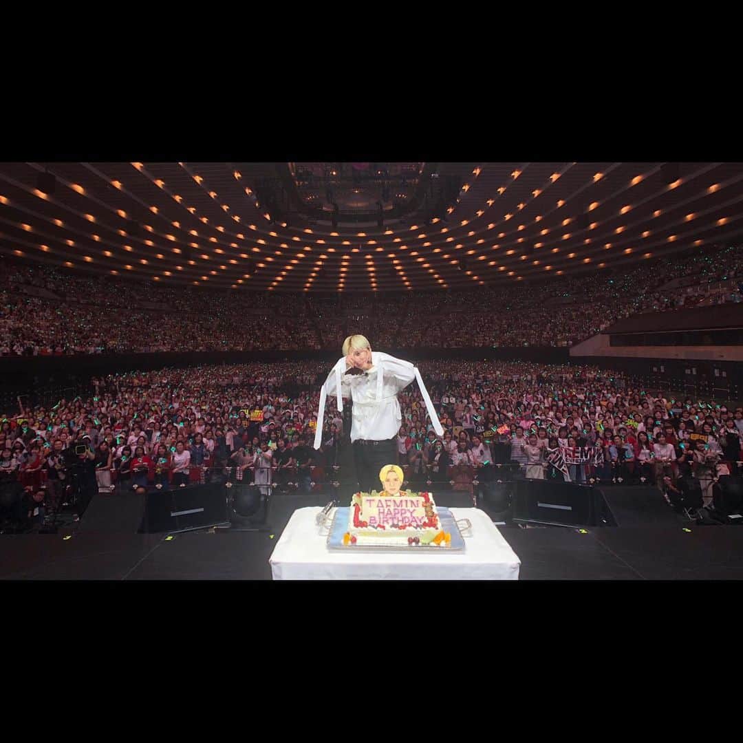 SHINeeさんのインスタグラム写真 - (SHINeeInstagram)「. ‪「TAEMIN ARENA TOUR 2019 ～X™～」‬ ‪大阪公演後半戦2日間も無事に終わり、大阪全4公演ありがとうございました！‬ ‪今日のお誕生日サプライズもありがとうございました♪気をつけて帰ってください〜‬ ‪#X_TM #TAEMIN #テミン #大阪 #大阪城ホール‬」7月14日 19時20分 - shinee_jp_official