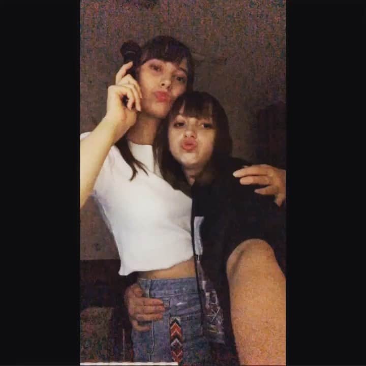 のインスタグラム：「2人でノド死んできたナリ✌️♥️ #f4f」