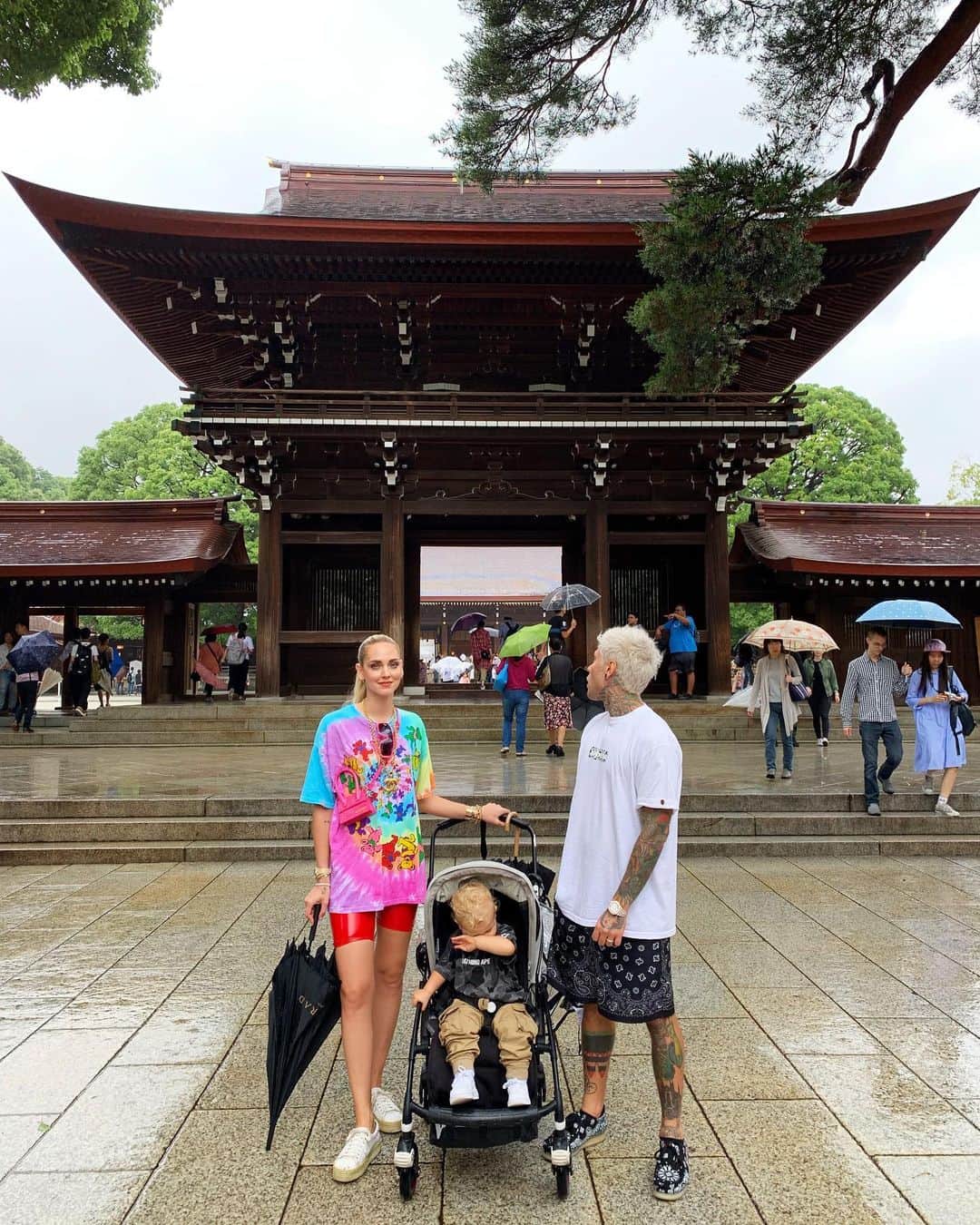 キアラ・フェラーニさんのインスタグラム写真 - (キアラ・フェラーニInstagram)「Visiting Meiji Jingu and Akihabara with the family ❤️ #TheFerragnez」7月14日 19時33分 - chiaraferragni