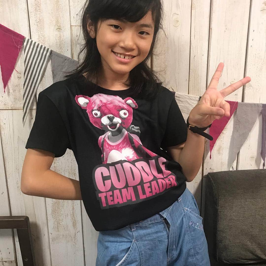 kougeishaのインスタグラム：「あきぽんの制服届きました♪ ＃Fortnite #フォートナイト #フォートナイトswitch版」