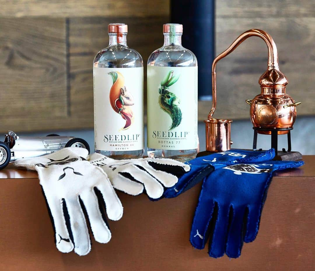 MERCEDES AMG PETRONASさんのインスタグラム写真 - (MERCEDES AMG PETRONASInstagram)「‪Not your average @seedlipdrinks bottles! Take a closer look... 👀 Providing a sophisticated alternative to the world’s fastest racers! ‬For the #DesignatedDrivers 👊 • #MercedesAMGF1 #Mercedes #AMG #F1 #SeedlipDrivers #LH44 #BritishGP ‬」7月14日 19時53分 - mercedesamgf1