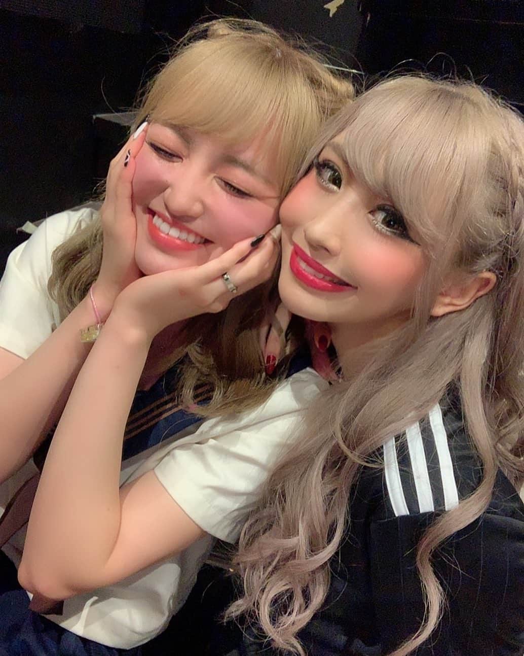 のインスタグラム：「ぼんちゃんは本当にかわいいなぁ🎀 いつも慕ってくれてありがとう🥺💕💕💕」