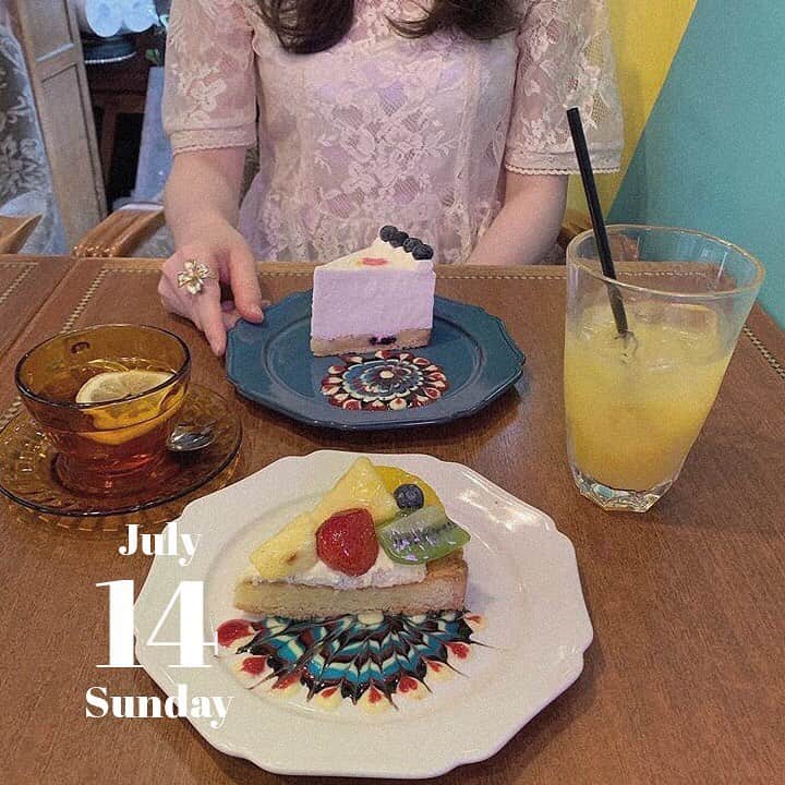 「SNOW」顔認識カメラアプリのグルメインスタ