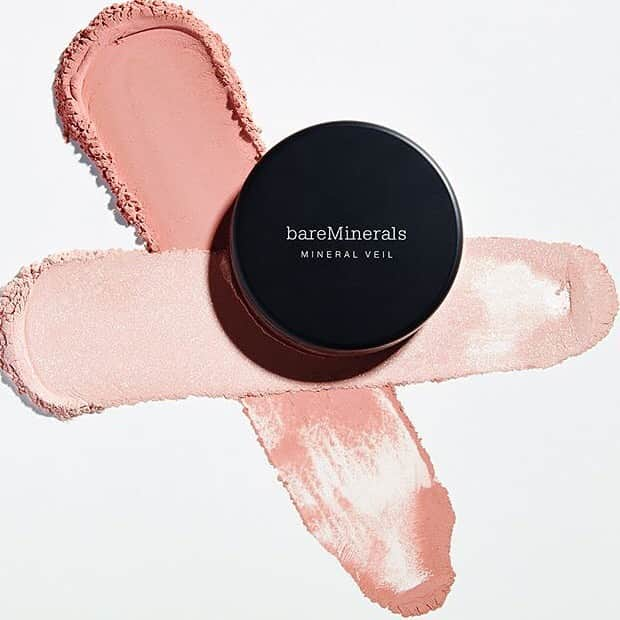 bareMinerals JPさんのインスタグラム写真 - (bareMinerals JPInstagram)「ベタつきを抑え余分な皮脂を吸収。これからの暑い夏にぴったりのミネラルベール。  #bareminerals#ベアミネラル#ミネラルベール#フェイスパウダー#フィニッシュパウダー#皮脂#化粧崩れ#オイリー肌#脂肪肌#夏メイク#梅雨メイク#化粧直し#時短メイク#cleanbeauty#powerofgood」7月14日 20時06分 - bareminerals_jp