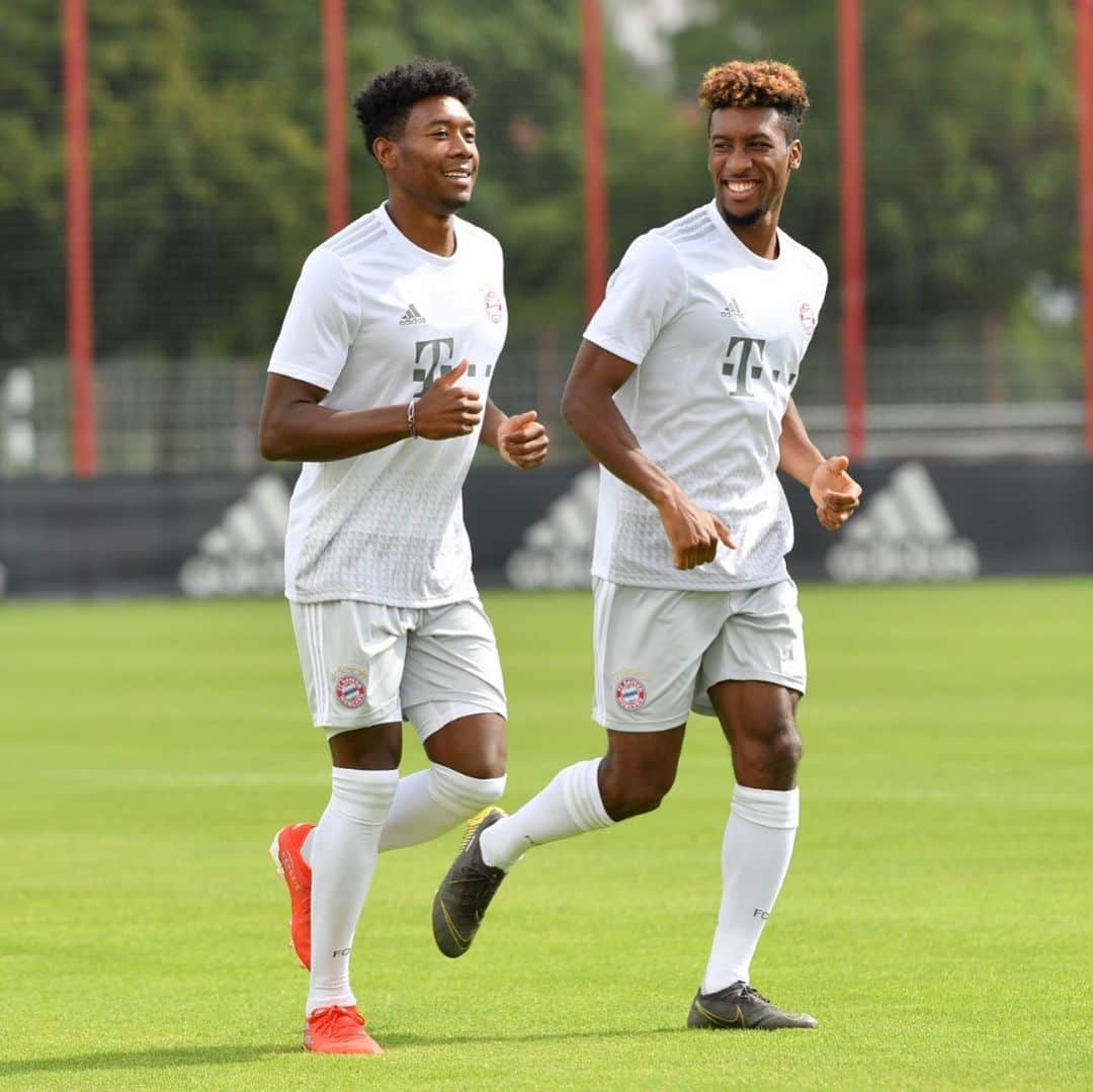 バイエルン・ミュンヘンさんのインスタグラム写真 - (バイエルン・ミュンヘンInstagram)「⚪ Bright white - what a sight! 😍 Looking good, boys! ⚪ @adidasfootball #heretocreate #FCBayern #MiaSanMia」7月14日 20時19分 - fcbayern