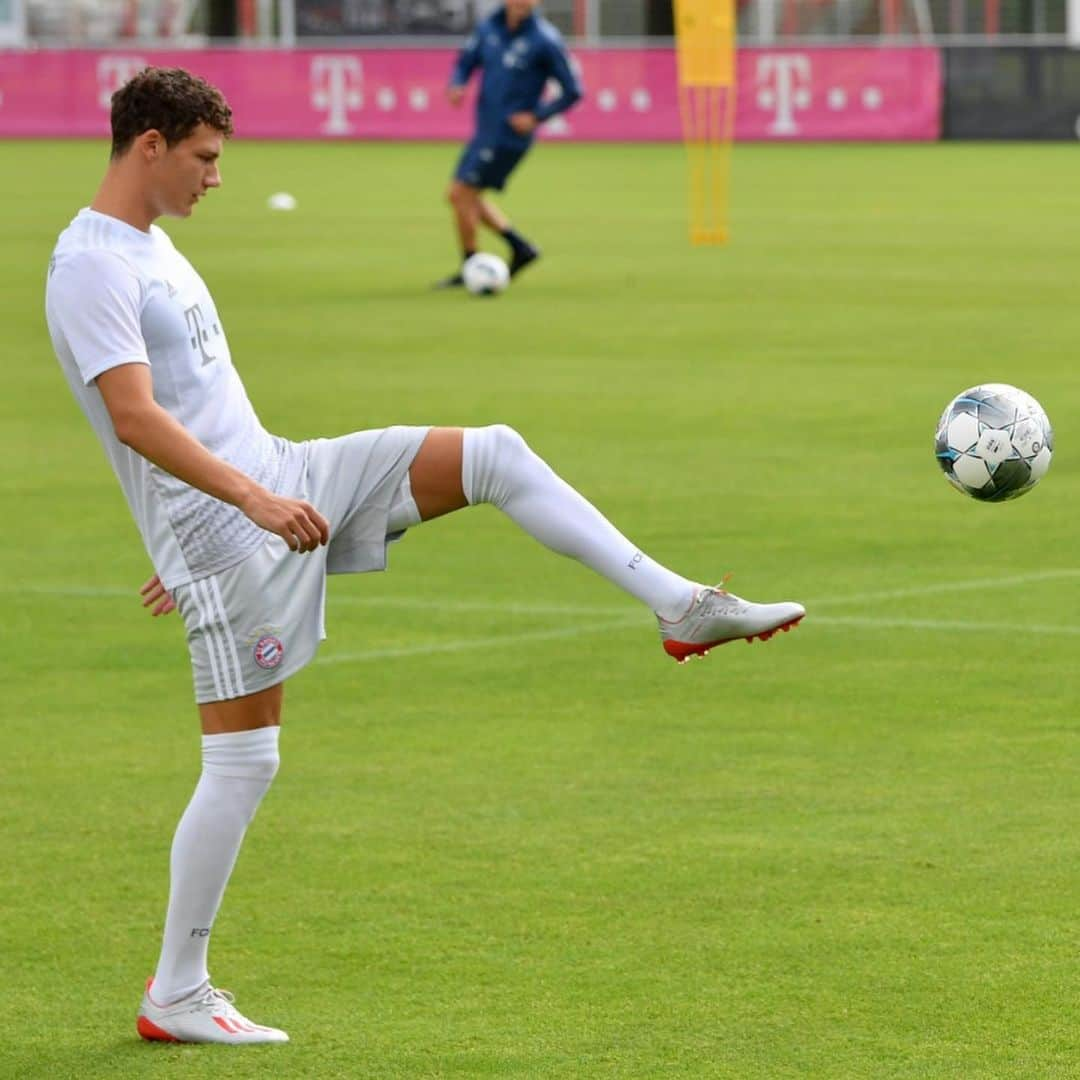 バイエルン・ミュンヘンさんのインスタグラム写真 - (バイエルン・ミュンヘンInstagram)「⚪ Bright white - what a sight! 😍 Looking good, boys! ⚪ @adidasfootball #heretocreate #FCBayern #MiaSanMia」7月14日 20時19分 - fcbayern