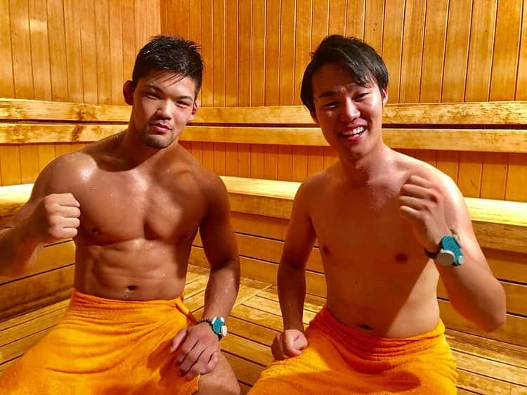 服部優陽さんのインスタグラム写真 - (服部優陽Instagram)「🥋﻿ こんな大野将平見たことないッ！﻿ ﻿ 大野選手も私も初体験！﻿ "サウナでインタビュー"をしてきました🥵笑﻿ ﻿ 東京五輪までいよいよあと1年！﻿ そして代表内定に大きなウエイトを占める﻿ 柔道世界選手権まであと41日！﻿ ﻿ 練習後によく行くサウナにお邪魔して﻿ 大野選手の進化や素顔に迫ります！﻿ ﻿ 明日7/15(月) #報道ランナー 「全力東京SP」にて！﻿ ﻿ インタビュー史上最高に﻿ 汗かきましたが、楽しかったです💧笑﻿ 🥋﻿ #東京五輪 #2020 #大野将平 #shoheiohno #柔道 #柔道世界選手権 #世界柔道 #サウナ #筋肉 #マッチョ #腹筋 笑 #減量 ﻿ #東京オリンピック2020 #オリンピックイヤー #東京オリンピック #東 #パラリンピック #東京オリパラ #新国立競技場 #日本武道館 #カンテレ #アナウンサー #2020を楽しもう #金メダル #オリンピアン #全力東京 #olympics #tokyoolympic」7月14日 20時23分 - hattori.yuhi_ktv