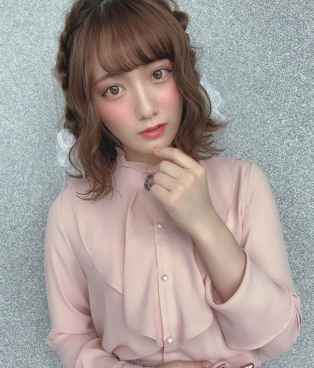 近藤真琴さんのインスタグラム写真 - (近藤真琴Instagram)「・ 恋心。 ・ ・  #ふうねに可愛くヘアメイクしてもらいました #ヘアメイク  #今回のテーマ #恋する乙女 #ドキドキするね  #まこちゃんの事好きになってよ〜 #好きなのに〜 #って感じだね #笑 #はずかしい 🙈笑 #dela #神田風音 #近藤真琴 #アイドル #instagood」7月14日 21時06分 - onakasuitamakochan