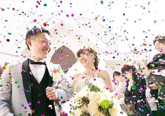 プレ花嫁の結婚式準備アプリ♡ -ウェディングニュースさんのインスタグラム写真 - (プレ花嫁の結婚式準備アプリ♡ -ウェディングニュースInstagram)「感動でいっぱい💓一生残るものにしたい素敵なウェディングフォト9選✨ . . ➸➸➸➸➸➸➸💒➸➸➸➸➸➸➸ 同じ式場の卒花嫁さんの 本物の料金&見積もり&写真が見れる✨ . #ウェディングニュース式場検索 👰 . アプリ： @weddingnews_editor web版： @weddingnews_concierge ➸➸➸➸➸➸➸➸➸➸➸➸➸➸➸➸ . . こちらのお写真は @ellepupa さんからリグラムさせていただきました🌟 #ウェディングニュース のタグにお写真を投稿してくださり、ありがとうございました😊✨ . . . 結婚は #夫婦 の始まり💕大切な瞬間だからこそ一生残る素敵なものにしたいですよね😊✨ . カバーはおふたりの表情にグッとくる✨ #感動 的な #ウェディングフォト 💓 . 堪えきれず涙した #新郎 さんをみて花嫁さんも涙😢 . 今までの思い出や #感謝 の気持ちが溢れたそんな瞬間を残した素敵なフォトです☺️💕 . 他のフォトも素敵なので、ぜひスワイプ👉🏻してみてくださいね✨♩ . . . ＼📷投稿お待ちしています／ . 花嫁はもちろん、業者さんも大歓迎✨ アナタのお写真をご紹介してもOKという方は、ぜひ #ウェディングニュース にお写真を投稿してください💕 . . ⬇︎関連アカウント⬇︎ . 💒式場検索 【 @weddingnews_concierge 】 👰マイレポ花嫁 【 @weddingnews_brides 】 . . その他、編集部からの連絡専用 @weddingnews_contact や、スタッフ個人の連絡用として @WN_xxxx（xxxは個人名）があります💕 . ………………………………………… ❤️WeddingNewsとは？ . 花嫁のリアルな”声”から生まれた 花嫁支持率No1✨スマホアプリです📱💕 . . 🌸知りたい… #結婚式準備 に役立つ記事を毎日150件配信中♩ . 🌸見たい… インスタの #ウェディング 系投稿TOP100が毎日チェックできる＊IG画像の複数ワード検索も可♩ . 🌸叶えたい… #結婚式 関連の予約サイトが大集合♩ . 🌸伝えたい… 自分の結婚式レポ『マイレポ』が簡単に作れる♩卒花嫁のレポが読める♩ . . @weddingnews_editor のURLからDLしてね✨ . . . #プレ花嫁 #結婚  #花嫁  #ウエディング  #プレ花嫁準備 #2019秋婚 #フォトウェディング #前撮り #結婚写真  #卒花レポ #写真好きな人と繋がりたい #プレ花嫁さんと繋がりたい #新郎新婦 #プロポーズ  #カップルフォト  #ロケーションフォト  #カップル」7月14日 21時13分 - weddingnews_editor