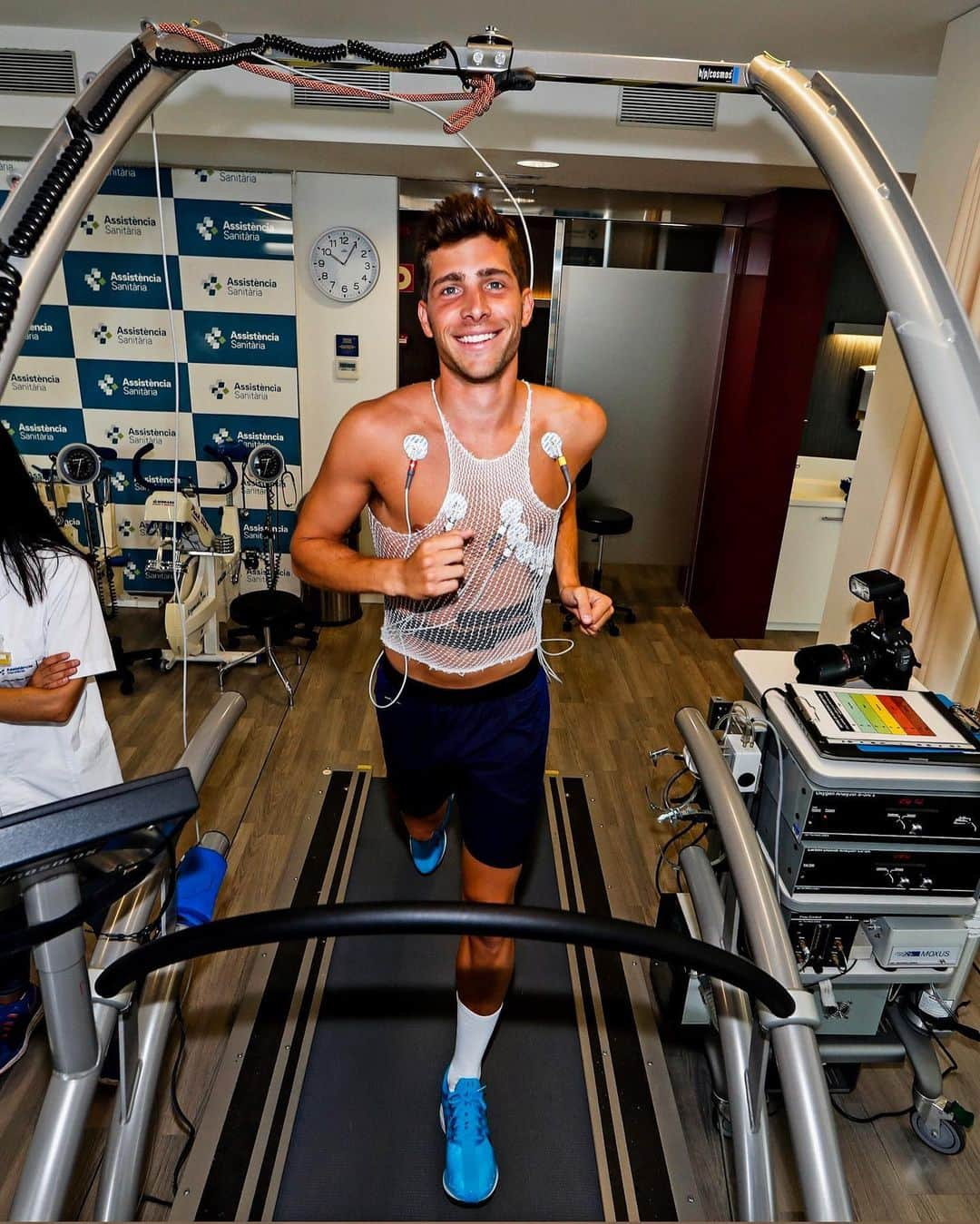 FCバルセロナさんのインスタグラム写真 - (FCバルセロナInstagram)「💪 Boys are back ✅ Medical exams」7月14日 21時17分 - fcbarcelona