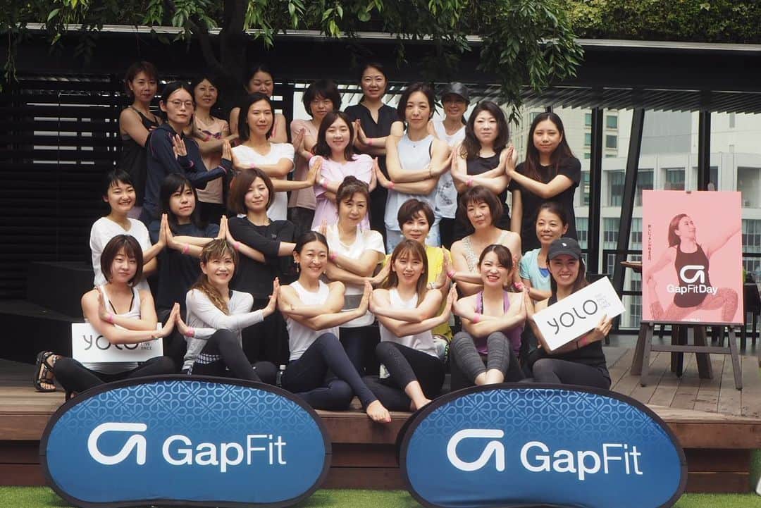 YOLOさんのインスタグラム写真 - (YOLOInstagram)「.﻿﻿ ＼Event Report💕／﻿﻿ 3連休初日の昨日、@gapfitとのコラボイベント、「GapFitDay」を開催しました✨﻿﻿ ﻿﻿ 1日3回のプログラムで、70名を超えるアクティブ女子にご参加いただきました♫﻿ 整体の要素を取り入れた小顔や美脚の講座、パワーヨガや呼吸ヨガなど様々なプログラムを体験して頂きました🧘‍♀️﻿ ﻿ 講師のGapFitアンバサダーだけでなく、参加者の皆さまも様々なGapFitのウエアを着こなしていました💓﻿ はじめてGapFitのウエアを見た方も、参加特典のクーポンでお店に直行してました💨﻿ ﻿﻿﻿ 詳しいイベントレポートは近々記事が公開されますので、WebサイトをCheckしてください👏🏻」7月14日 21時24分 - yolo.style_japan