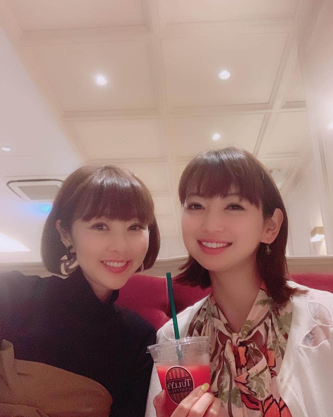 のインスタグラム：「@kasumin41 ちゃんと いつかの #お茶 ^ ^  #cafe #タリーズ #tullys  #ソイラテ #soy  いつも心からありがとう😊💕」