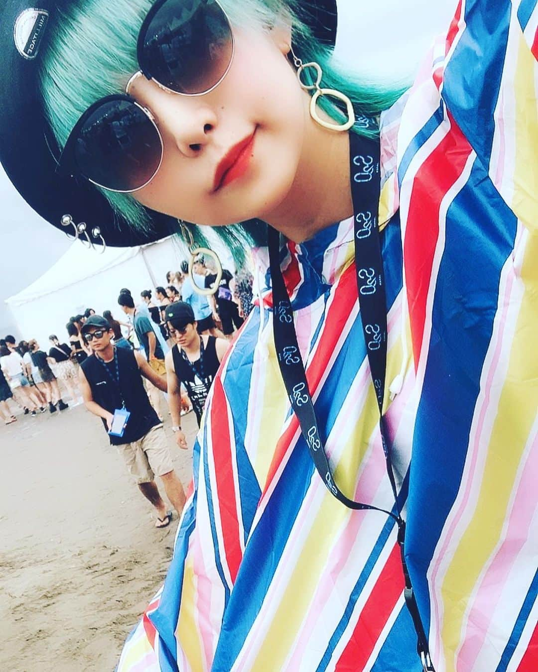 澁谷梓希さんのインスタグラム写真 - (澁谷梓希Instagram)「. . 15年後くらいは 野外フェス主催してたいな . 海外のアーティスト呼んでさ . 音に溢れた時間を過ごす . . DJするのももちろんすきだけど 企画する川の方がもっと やりがい感じられるし楽しそう . . . #s2ojapan #s2ojapan2019 #s2o #edm #festival #dj #japan #japanesegirl」7月14日 21時34分 - azk_s811