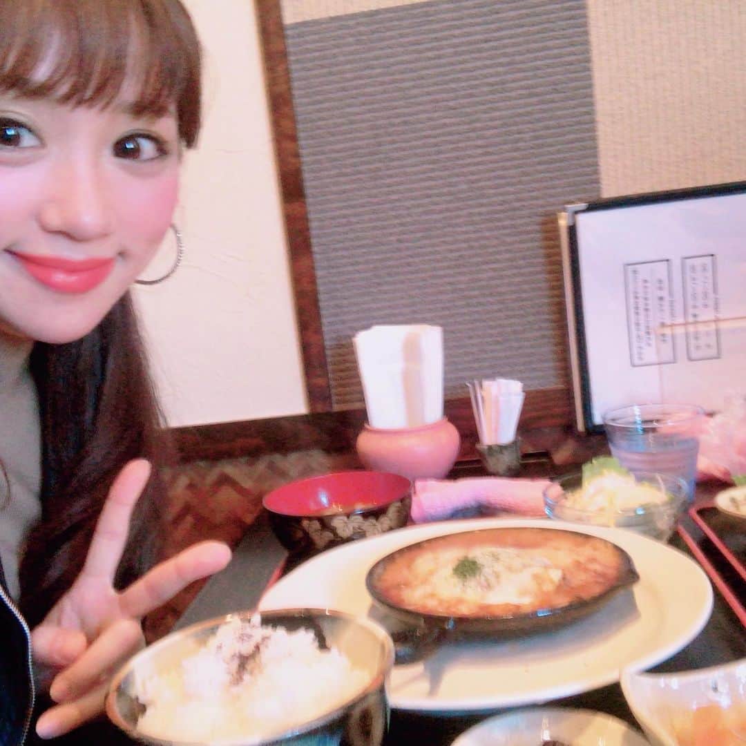 河瀬鮎美のインスタグラム：「今週の木曜日はccmc走行会で鈴鹿サーキット❤️❤️受付は今日まで💗体調も良くなってよかったぁ☺️💗写真は鈴鹿で有名な焼きカレーのお店🍛💕写真見てるだけでヨダレ〜🤤💕💕💕 #ccmc#走行会#鈴鹿サーキット#車#car#porsche #ferrari #circuit #初心者走行会#プロドライバー#耐久レース#モータースポーツ#安全運転」
