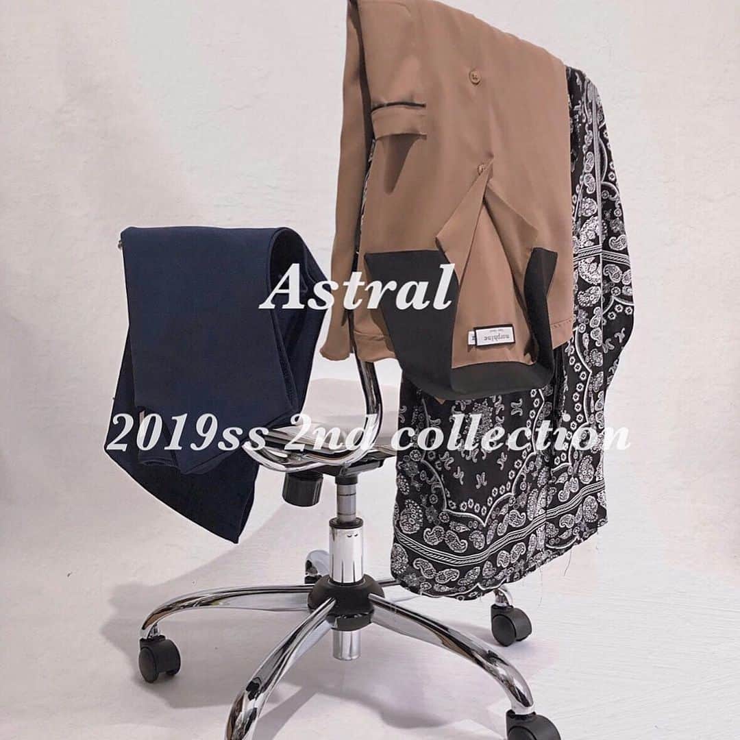 のインスタグラム：「☾Astral☾ . - 2019 2st collection - . release date: 07/28(Sat).29(Sun) 📍XU 本店 @never_mind_the_xu  東京都渋谷区神宮前3-20-1-203. . XU本店にて2daysのPOP-UPを行います！新作を最速でフルラインナップご覧いただけます！僕も2days本店に立たせてもらいます👍是非 ご来店お待ちしております✨ . online start▹7/18 21:00~ 地方の方やご都合の合わない方々は POP-UPより早くに開始される online store からお買い求め頂けます🙏 . --------------------- . #astral_plane」