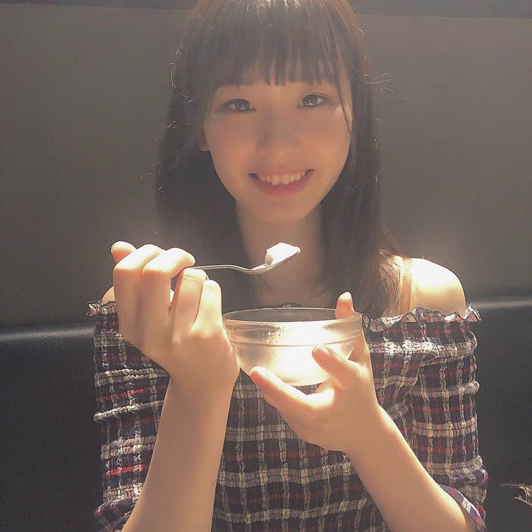 浅井七海さんのインスタグラム写真 - (浅井七海Instagram)「.﻿ ﻿ ﻿ ﻿ アイス🍨﻿ ﻿ ﻿ ﻿ 今日食べたのは﻿ ライチ味のアイス 。﻿ 珍しいなあと思って選びました🎈﻿ ﻿ ﻿ #ライチ #アイス #〆 ﻿ ﻿ ﻿」7月14日 21時57分 - naamin48_