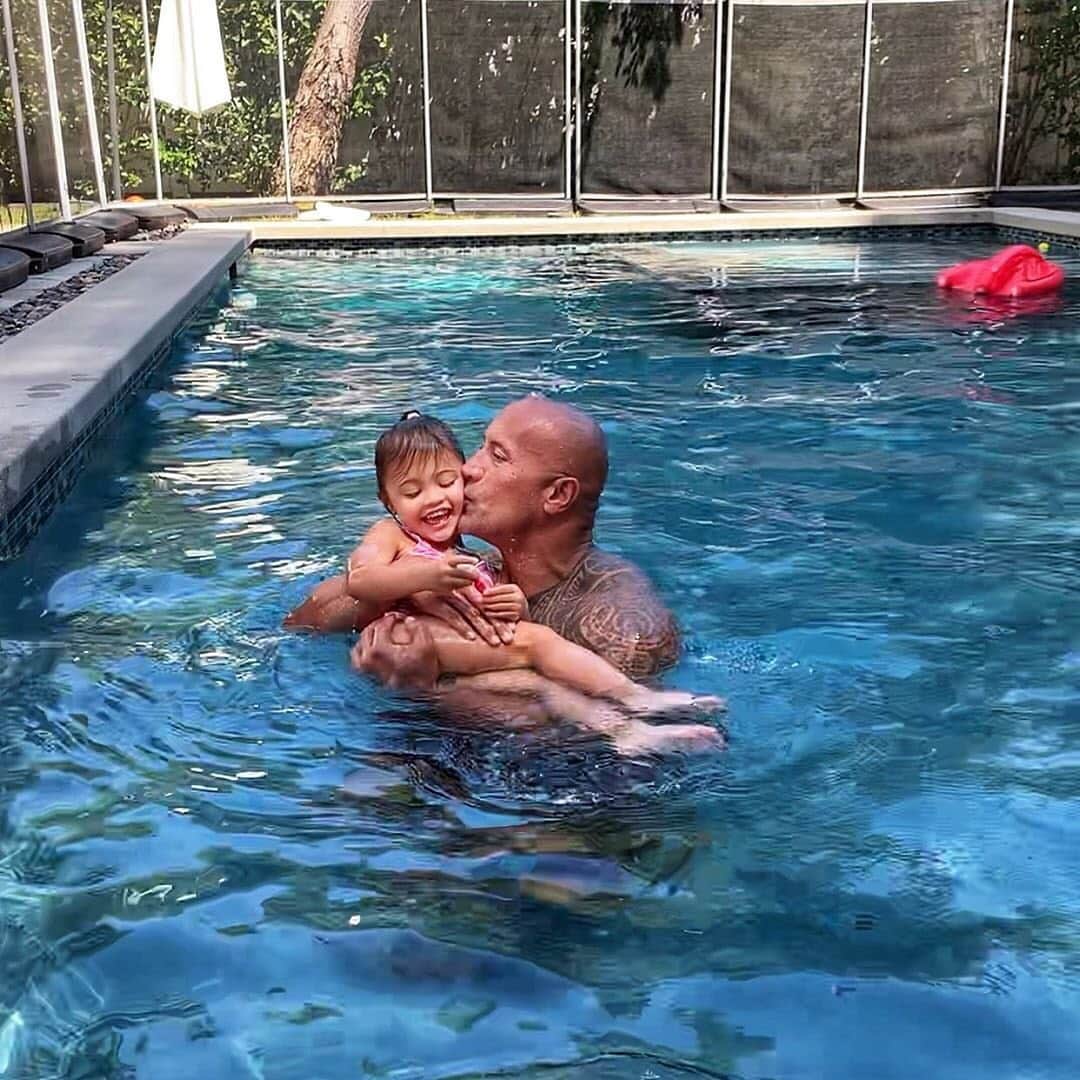 People Magazineさんのインスタグラム写真 - (People MagazineInstagram)「Our Sunday plans? Hanging in the pool, just like The Rock and his little "Jazzy." ❤️ | #Regram @therock」7月14日 22時01分 - people