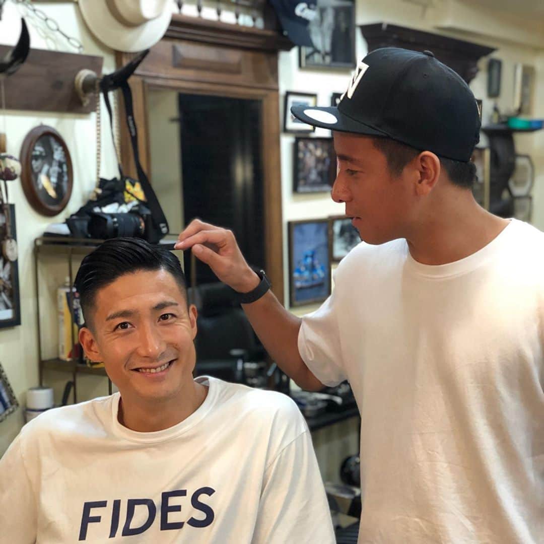都倉賢のインスタグラム：「やっぱり髪が決まると気持ちも上がるなぁ〜✂︎リクが紹介してくれたバーバーに行って、リハビリだけど髪だけでもモチベーション上げてかないとね👍👍👍 どう？？決まってる？？」