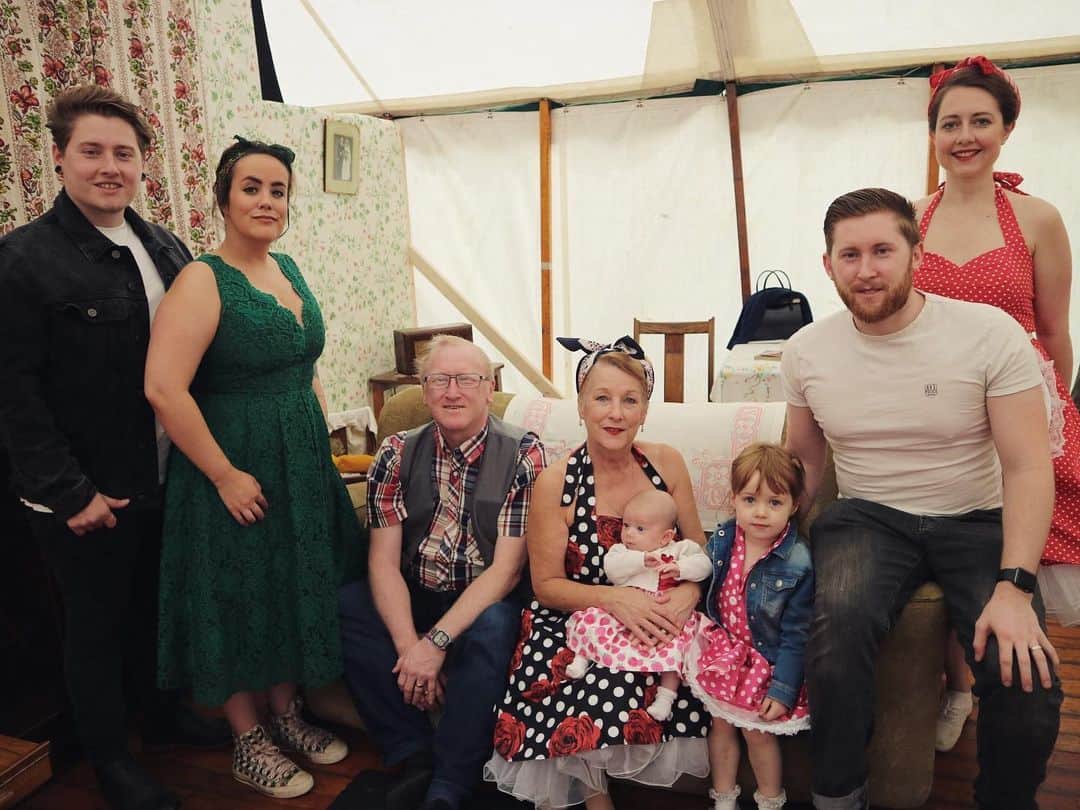 のインスタグラム：「Our visitors have been getting in to the swing of things down on the Events Field today! #1950s #1950sFashion」